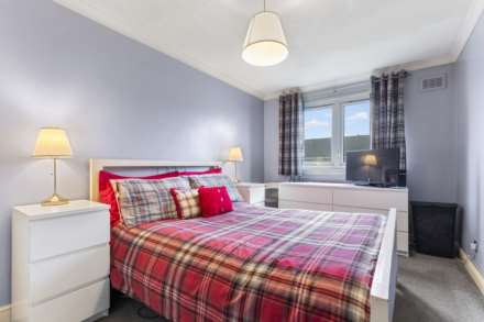 York Way, Renfrew, Image 9