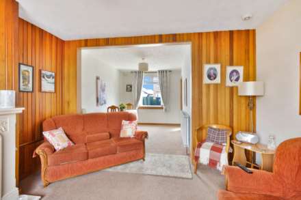 Urquhart Crescent, Renfrew, Image 4