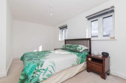 Fingal Avenue, Renfrew, Image 10