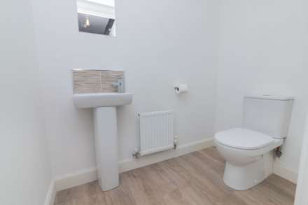 Fingal Avenue, Renfrew, Image 5
