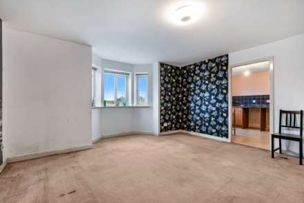 Lloyd Court, Glasgow, Image 3