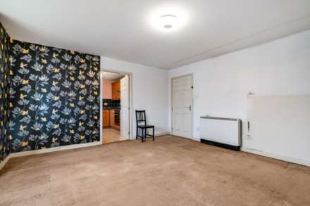 Lloyd Court, Glasgow, Image 4