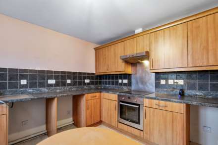 Lloyd Court, Glasgow, Image 6
