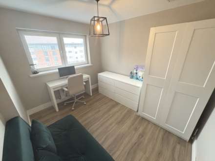 Mulberry Road, Renfrew, Image 10