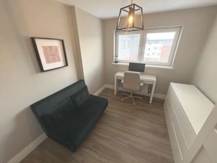 Mulberry Road, Renfrew, Image 11