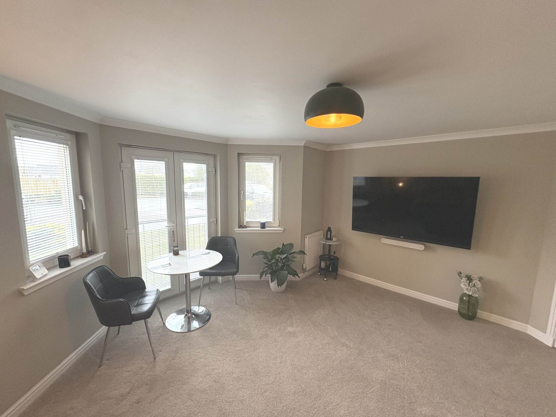 Highgrove Court, Renfrew, Image 3