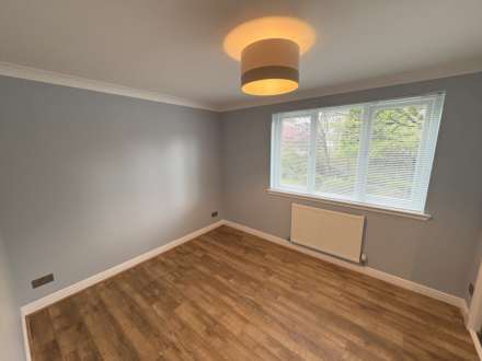 Highgrove Court, Renfrew, Image 11