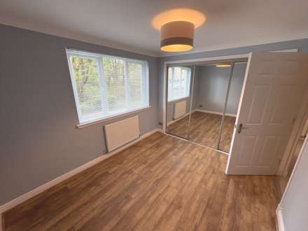 Highgrove Court, Renfrew, Image 12
