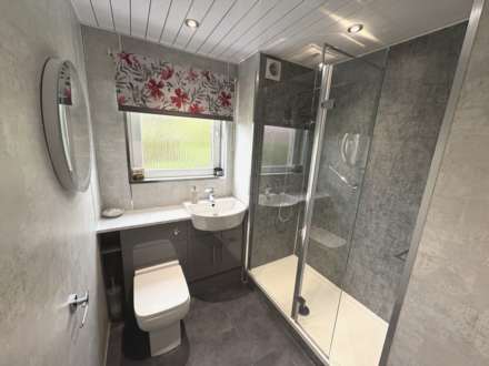 Highgrove Court, Renfrew, Image 13
