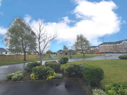 Highgrove Court, Renfrew, Image 14