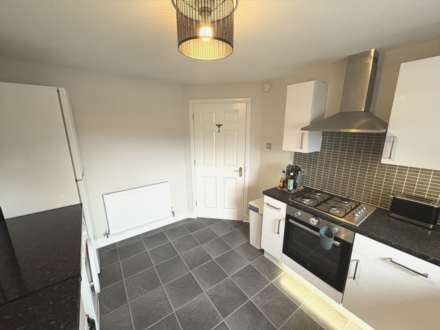 Highgrove Court, Renfrew, Image 6