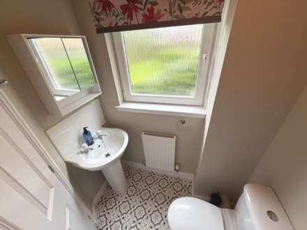 Highgrove Court, Renfrew, Image 9