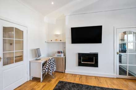 Gladsmuir Road, Glasgow, Hillington, G52, Image 4
