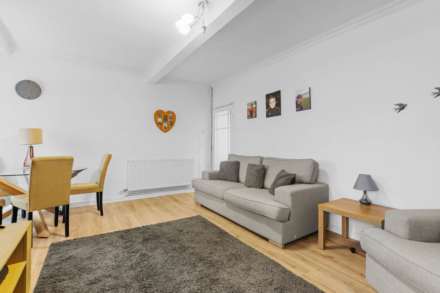 Lomond Avenue, Renfrew, Image 3