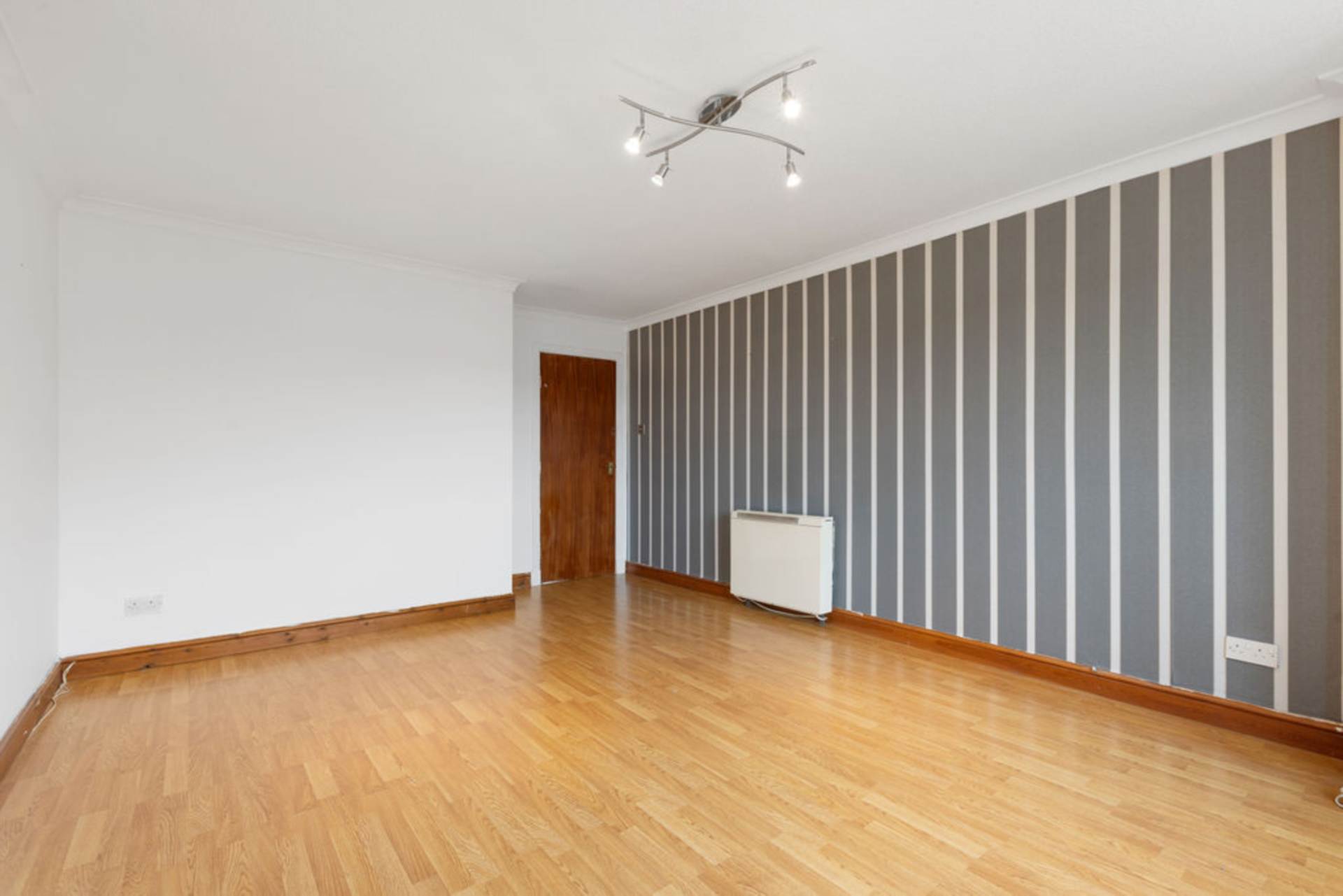 Spiers Grove, Glasgow, G46, Image 3
