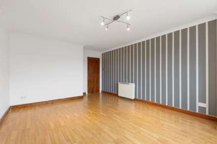 Spiers Grove, Glasgow, G46, Image 3
