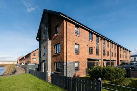 4 Bedroom Town House, Fingal Road, Renfrew, PA4