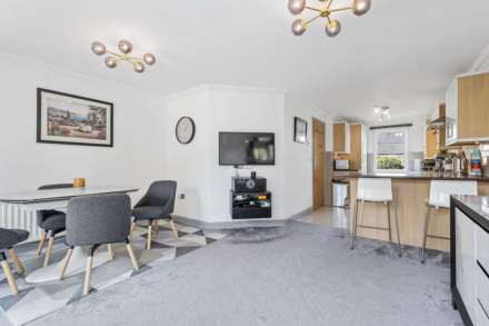 Crofton Drive, Renfrew, PA4, Image 3