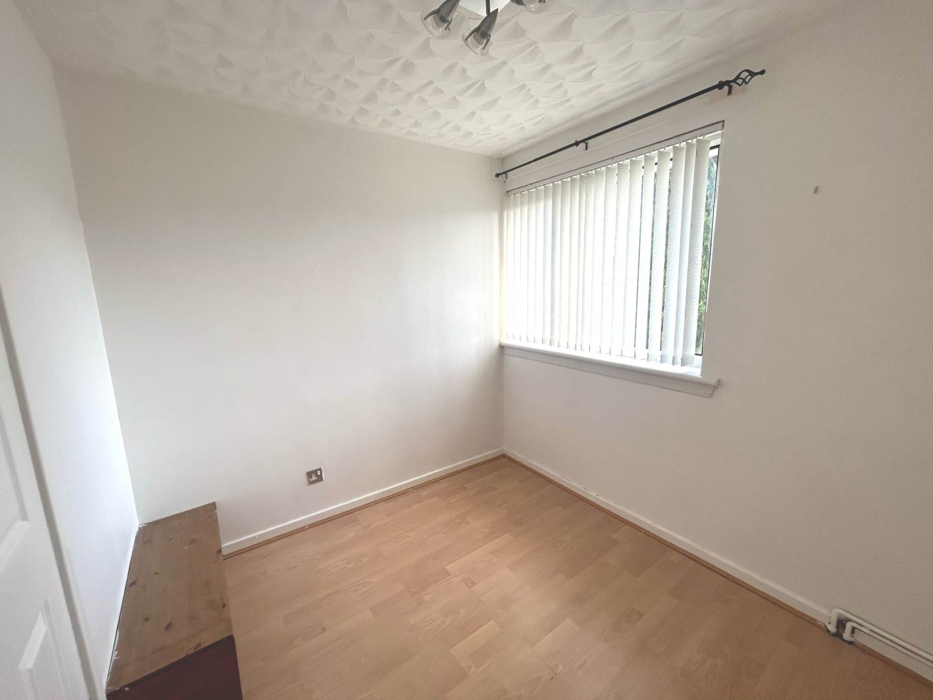Leander Crescent, Renfrew, Image 10