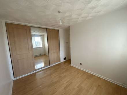 Leander Crescent, Renfrew, Image 6