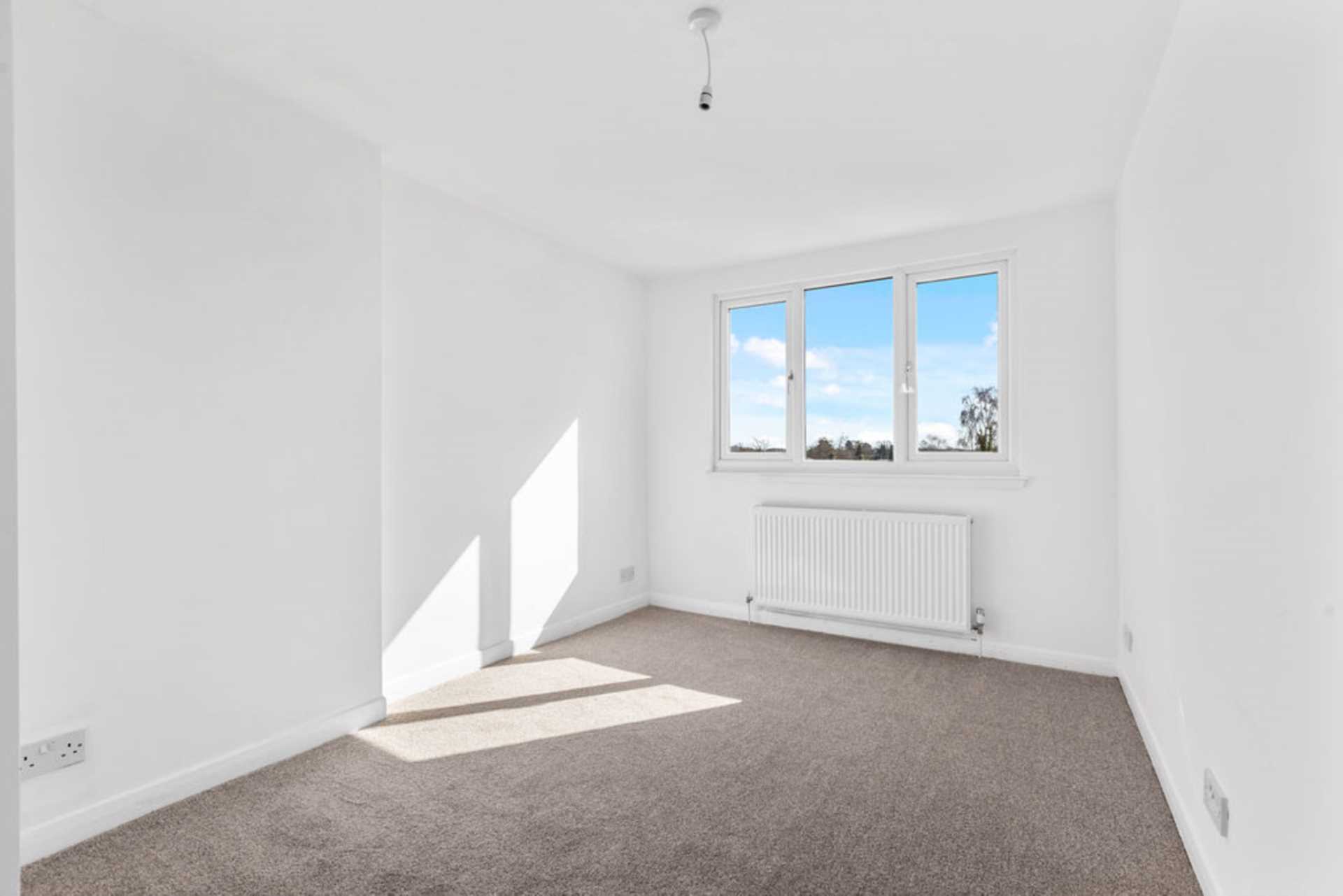 6 Newton Road, Bishopton, Image 12