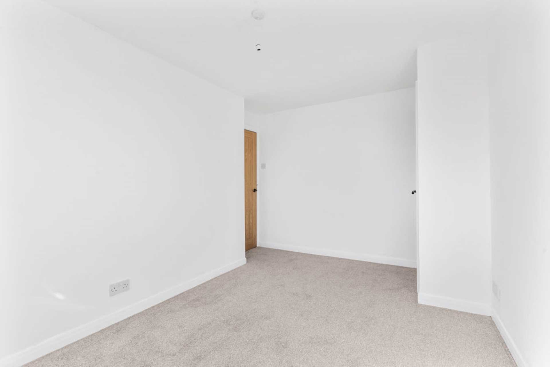 6 Newton Road, Bishopton, Image 13