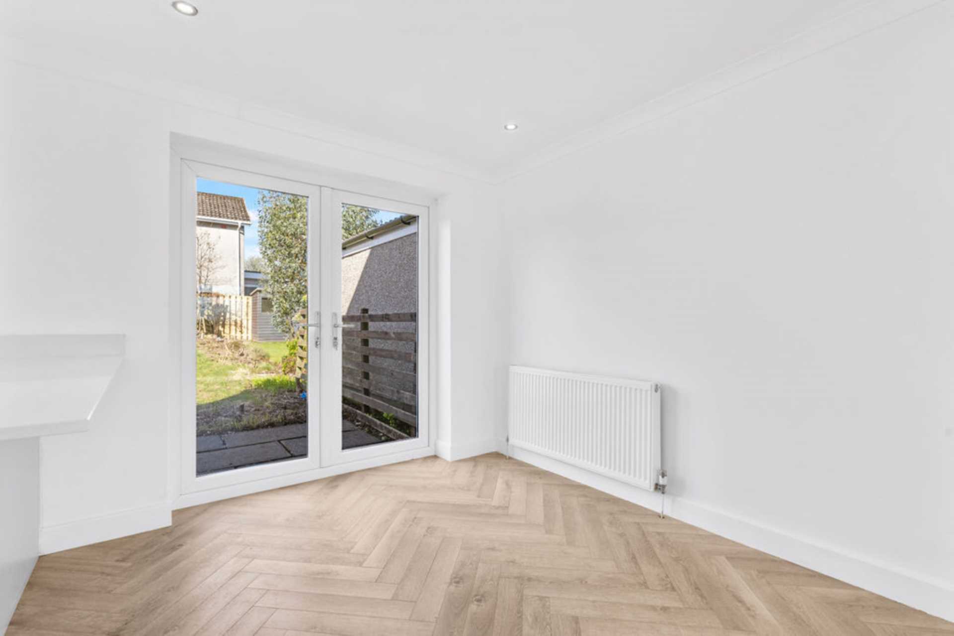 6 Newton Road, Bishopton, Image 8