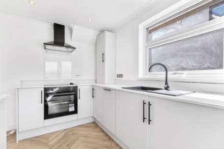 6 Newton Road, Bishopton, Image 3