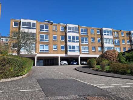 3 Bedroom Flat, Southbrae Drive, Glasgow