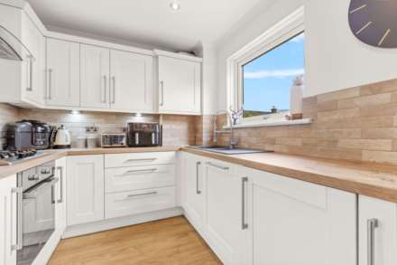 7 Ladyacres Way, Inchinnan, Image 2