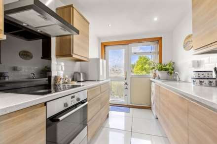 52 Park Moor, Erskine, Renfrewshire, PA8 7HN, Image 3