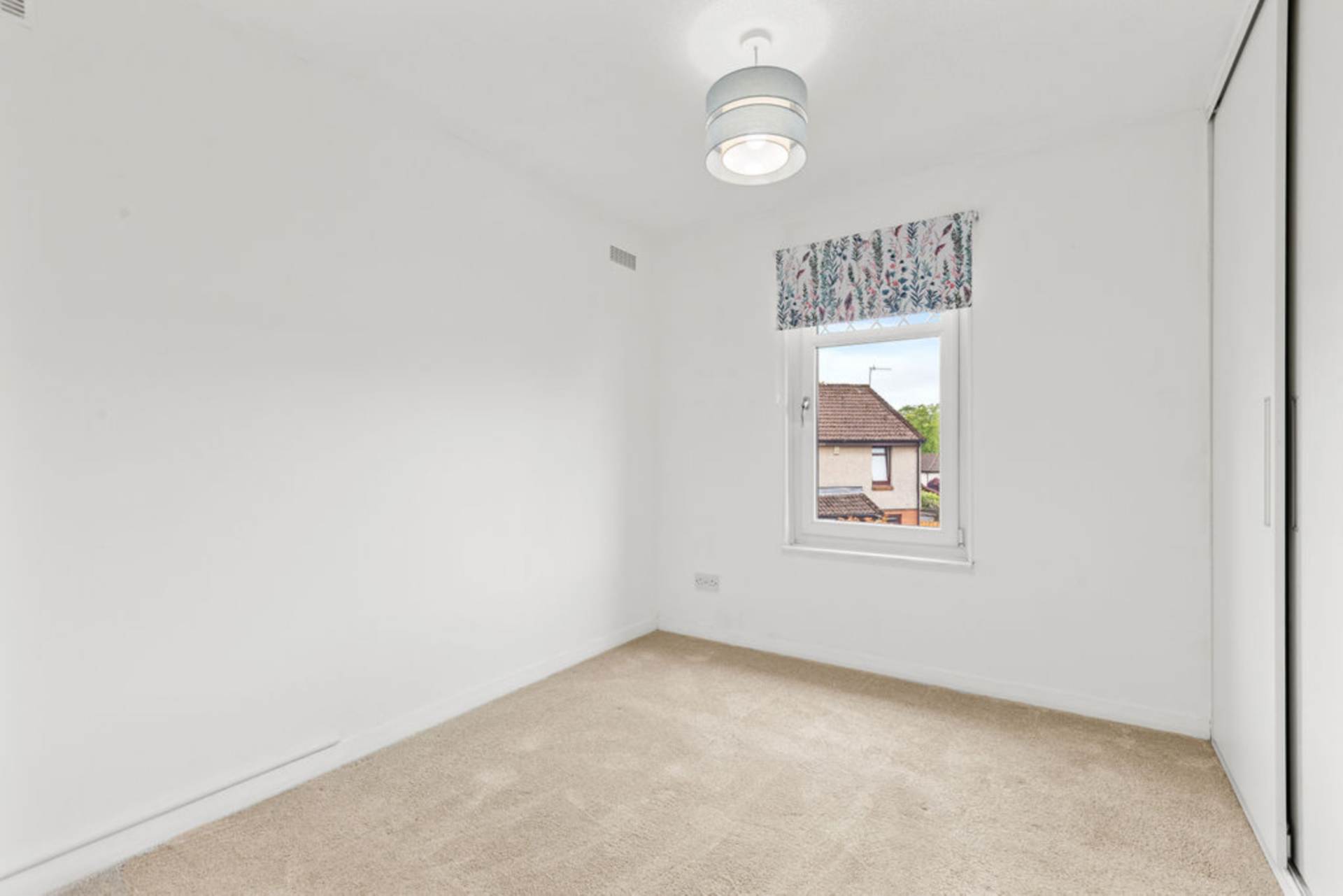 115 Springfield Park, Johnstone, Image 8