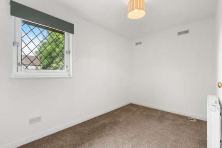 115 Springfield Park, Johnstone, Image 10
