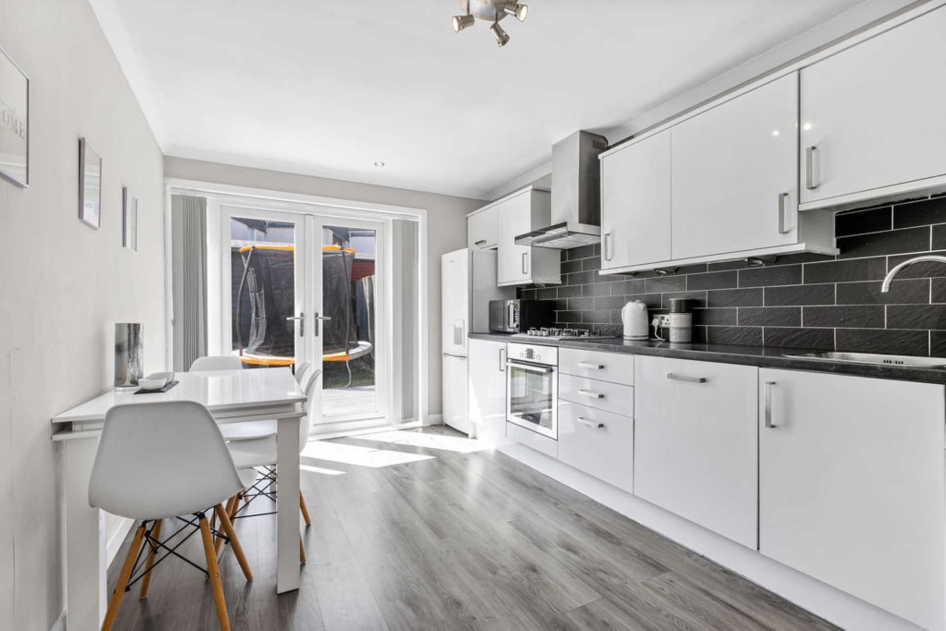 17 Mains Hill, Erskine, Renfrewshire, PA8 7JA, Image 3