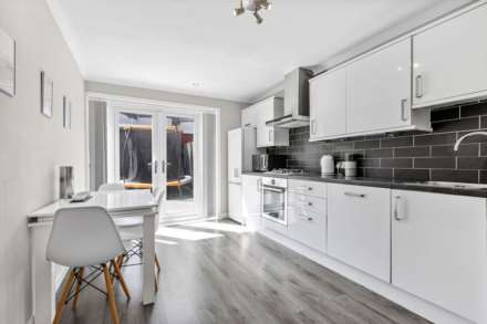 17 Mains Hill, Erskine, Renfrewshire, PA8 7JA, Image 3