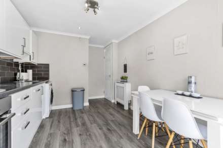 17 Mains Hill, Erskine, Renfrewshire, PA8 7JA, Image 4