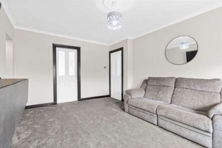 20D Thornhill, Johnstone, PA5 8JG, Image 7