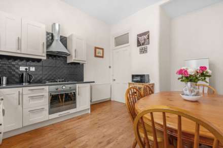 Somerville Drive, Mount Florida, G42, Image 5