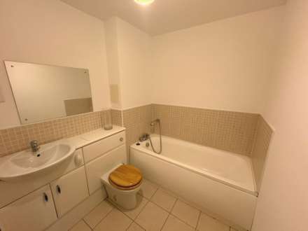 Whimbrel Way, Renfrew, Image 11