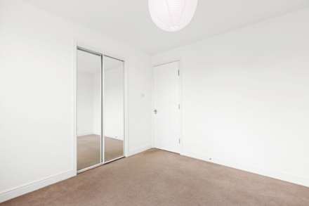 1J St Annes Wynd, Erskine, Image 12