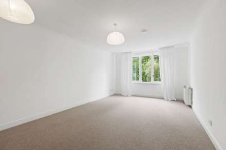 1J St Annes Wynd, Erskine, Image 6