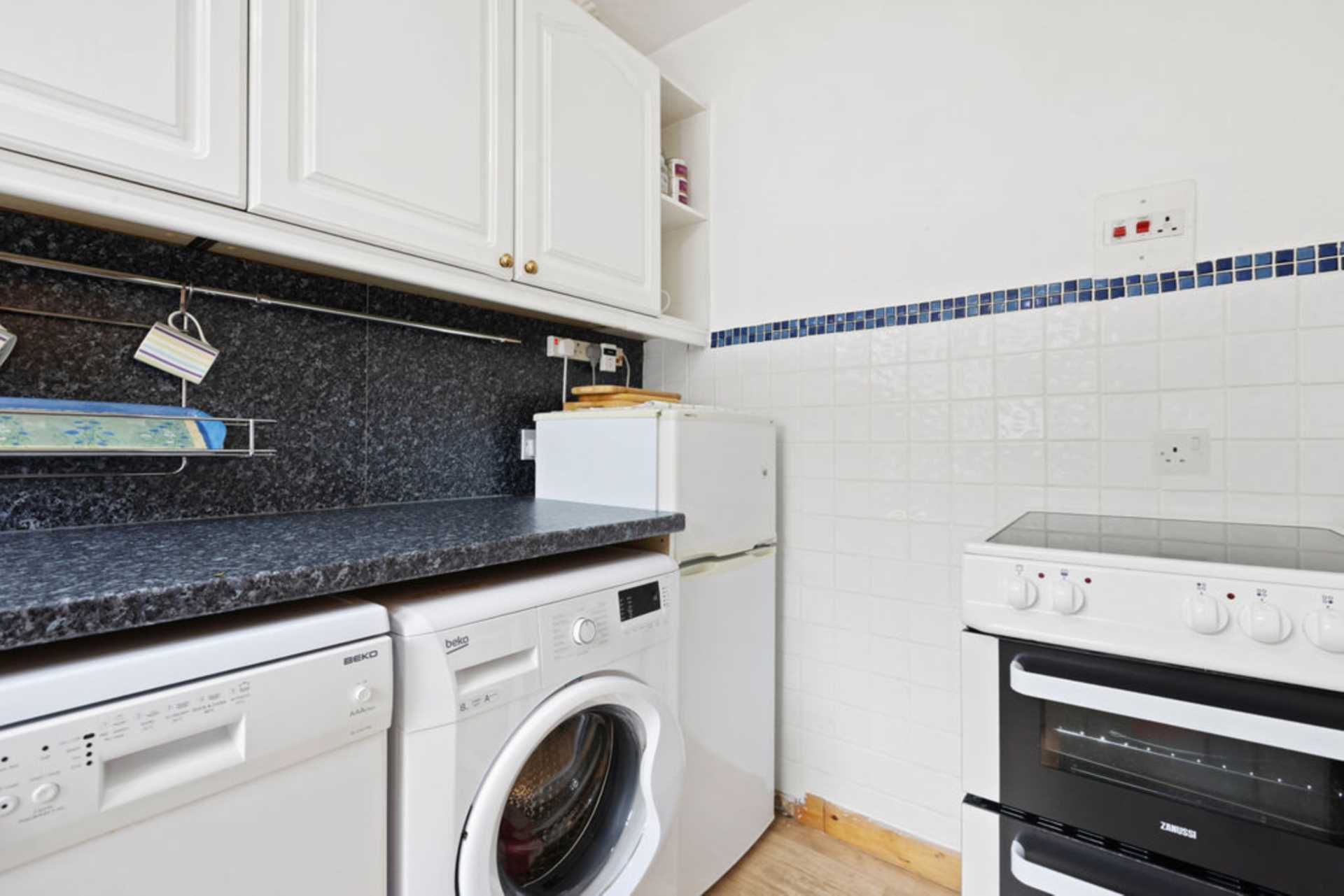24 Fern Avenue, Erskine, Image 3