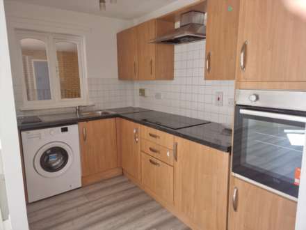 Hughenden Lane, Glasgow, Image 3