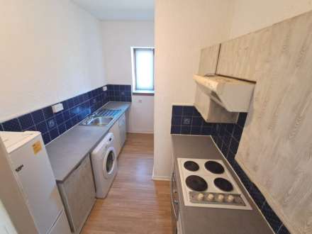Highholm Street Flat, Port Glasgow, Image 3