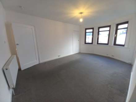 Whitehaugh Ave, Paisley, Image 3