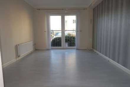 STRACHUR CRESCENT, GLASGOW, Image 2