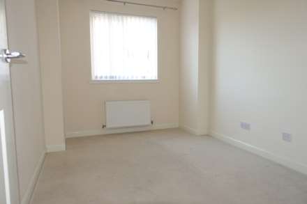 STRACHUR CRESCENT, GLASGOW, Image 4