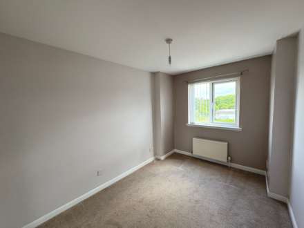 Strachur Crescent, Lambhill, Glasgow, Image 5
