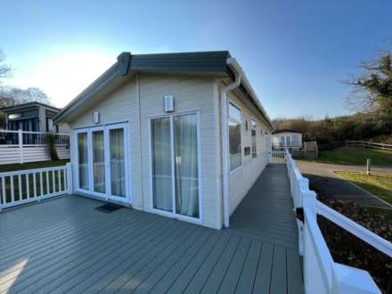 2 Bedroom Lodge, Charmouth