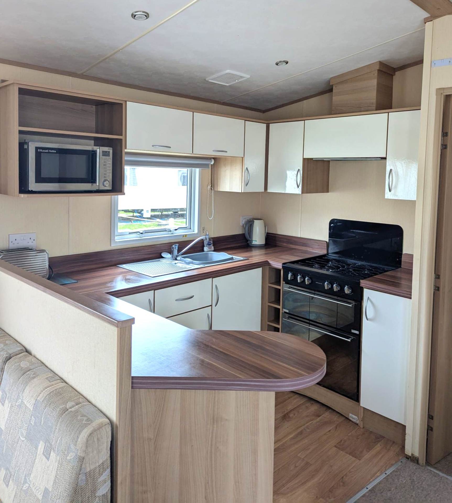 Off Site Sale, Holywell, Image 2